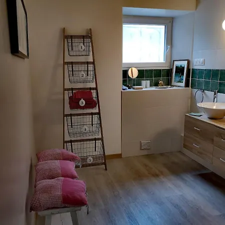 Propriété Avec Piscine De 2 à 9 Personnes, De Saint Donat, Casa vacanze