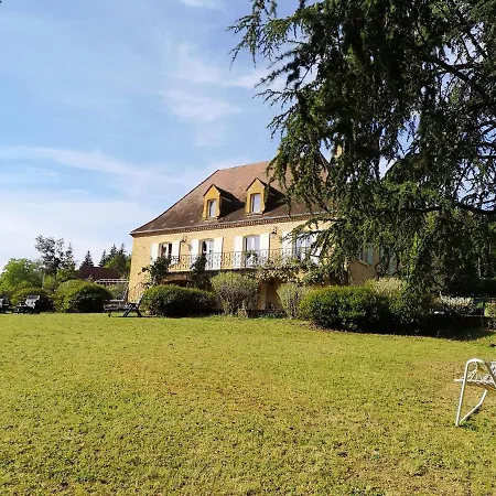 Propriete Avec Piscine De 2 A 9 Personnes, De Saint Donat, *