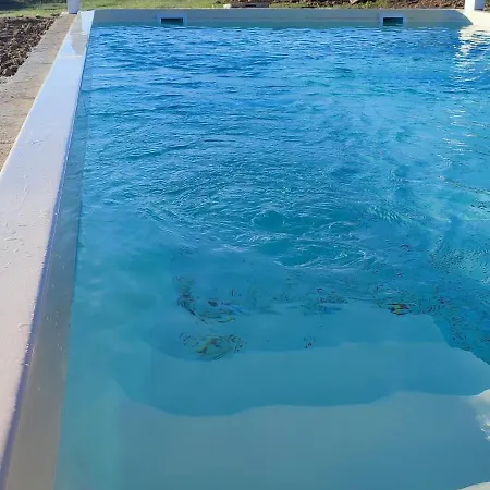 Casa de Férias Propriété Avec Piscine De 2 à 9 Personnes, De Saint Donat, *