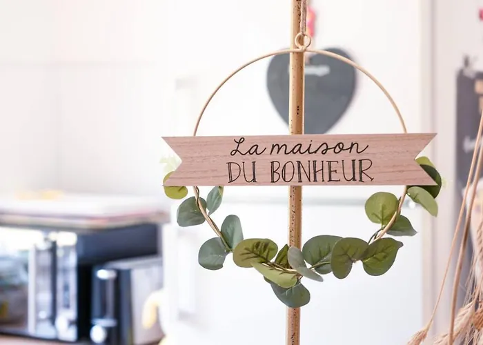 Propriete Avec Piscine De 2 A 9 Personnes, De Saint Donat, بيت للعطل