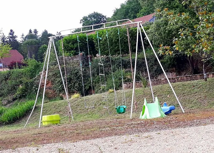 Propriété Avec Piscine De 2 à 9 Personnes, De Saint Donat, Hébergement de vacances La Roque-Gageac